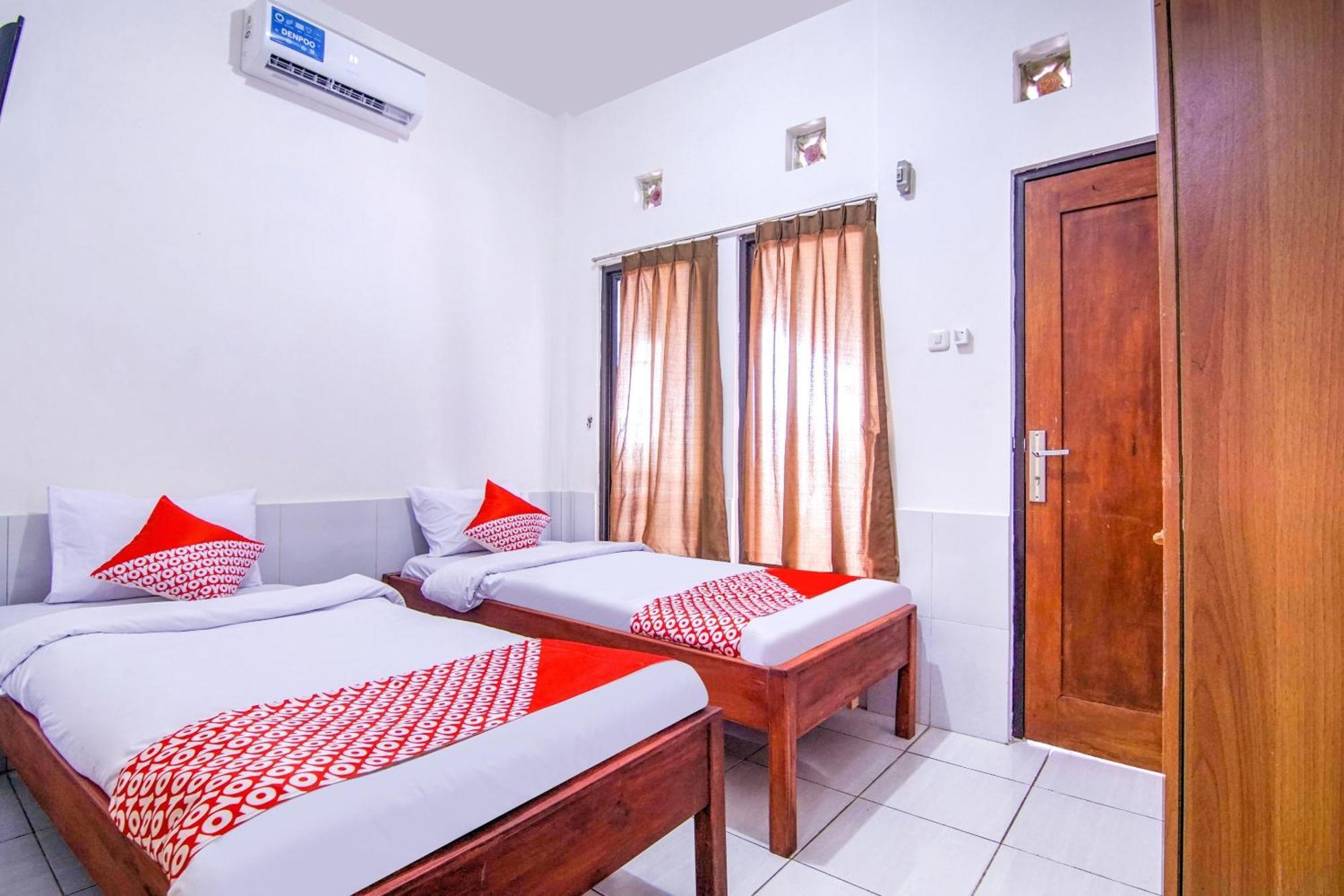 Oyo 3317 Maju Jaya Homestay Syariah Богор Екстериор снимка